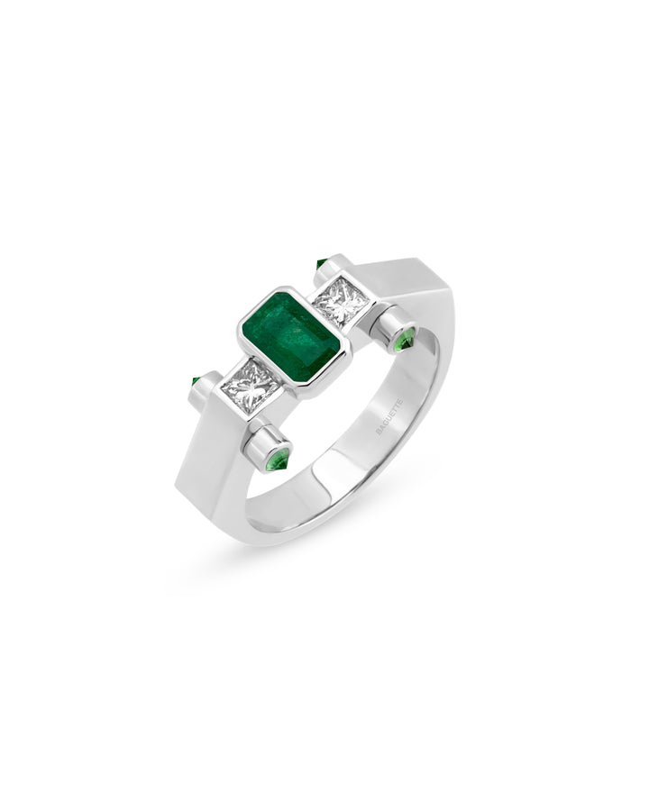 Janet Nova Emerald Yüzük