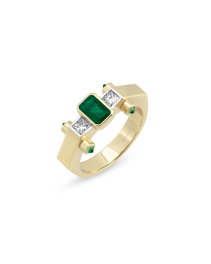 Janet Nova Emerald Yüzük