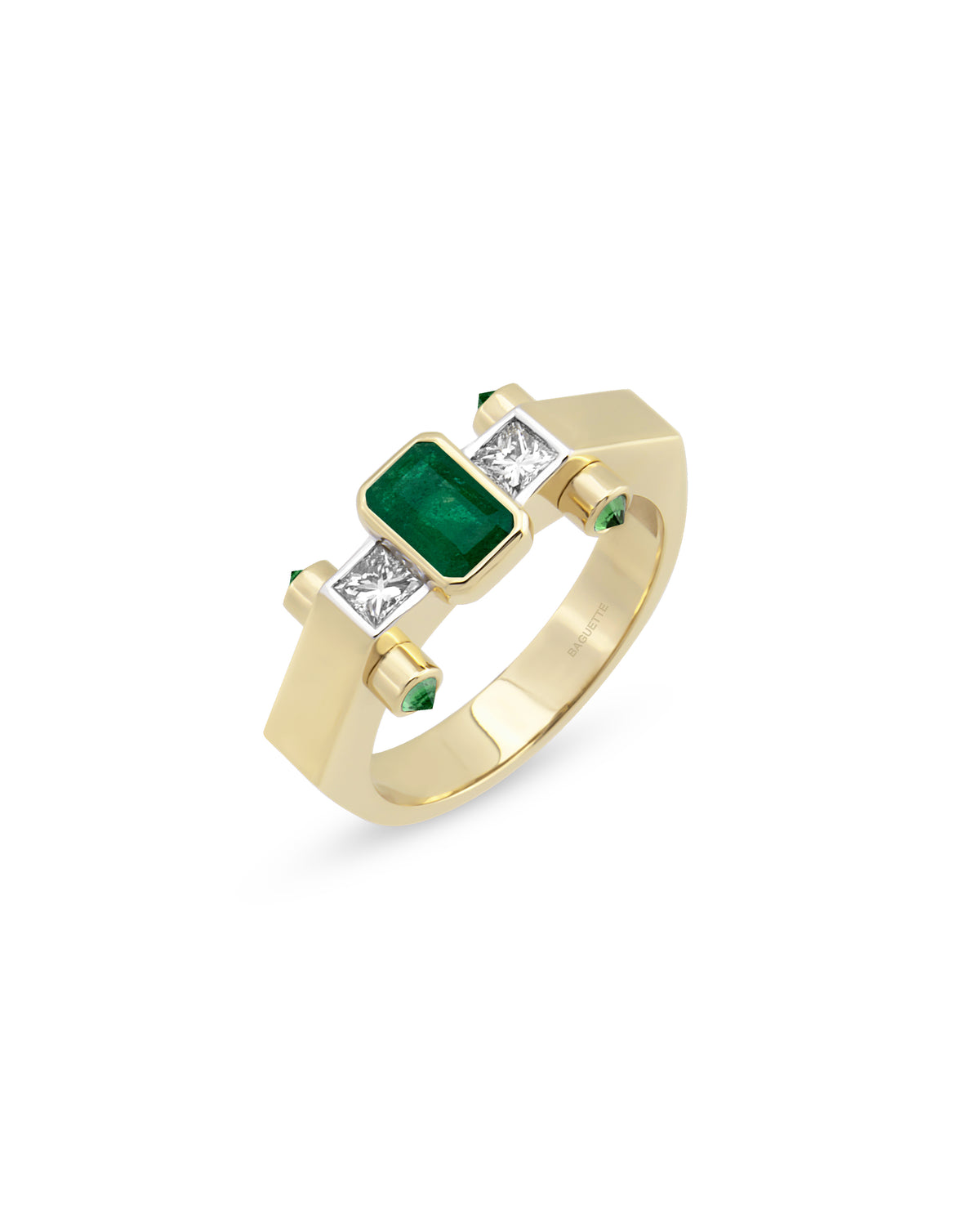 Janet Nova Emerald Yüzük