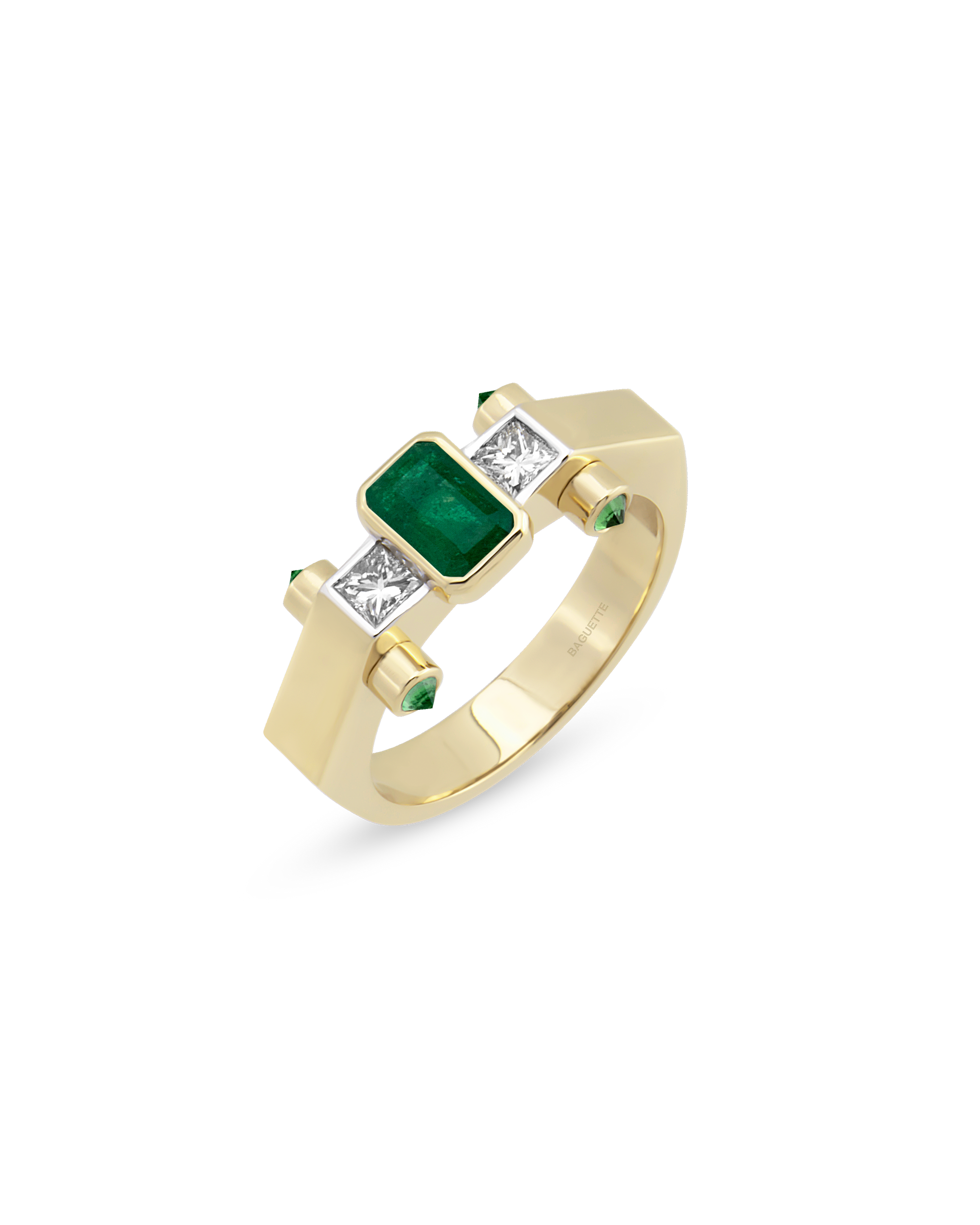 Janet Nova Emerald Yüzük